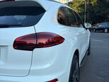 Porsche Cayenne-8