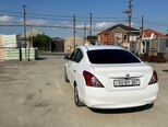 Nissan Sunny-5