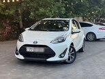 Toyota Aqua-1