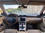 Volkswagen Passat-11