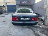Mercedes E 220-2