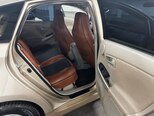 Toyota Prius-7