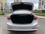 Hyundai Elantra-17