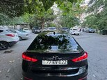 Hyundai Elantra-4