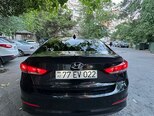 Hyundai Elantra-3