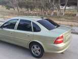 Opel Vectra-4
