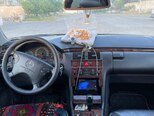 Mercedes E 270-6