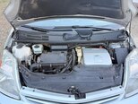 Toyota Prius-12