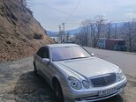 Mercedes E 320-1