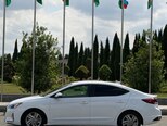Hyundai Elantra-3