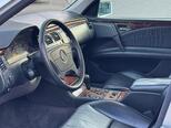 Mercedes E 240-11