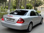 Mercedes E 200-11