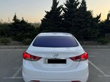 Hyundai Elantra-3