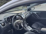 Hyundai Elantra-9