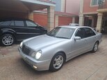 Mercedes E 270-9