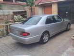 Mercedes E 270-7