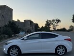 Hyundai Elantra-12
