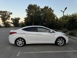 Hyundai Elantra-13