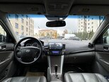 Hyundai Sonata-12