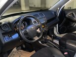 Toyota RAV4-9