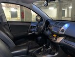 Toyota RAV4-11