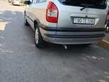 Opel Zafira-9