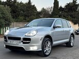 Porsche Cayenne S-2