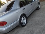 Mercedes E 200-8