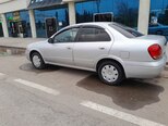 Nissan Sunny-5