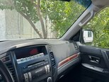 Mitsubishi Pajero-10
