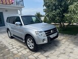 Mitsubishi Pajero-6