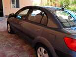 Kia Rio-10