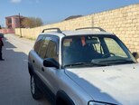 Toyota RAV4-11