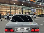 Mercedes E 240-4