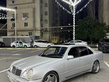 Mercedes E 240-2