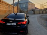 Hyundai Elantra-19
