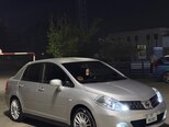 Nissan Tiida-21