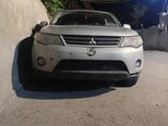 Mitsubishi Outlander-1