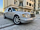 Mercedes 200 E-2
