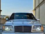 Mercedes 200 E-1