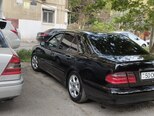 Mercedes E 270-10