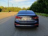 Hyundai Elantra-4