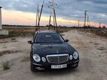Mercedes E 220-1