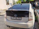 Toyota Prius-8