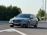 Mercedes E 220-2