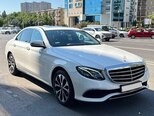 Mercedes E 220 d-2