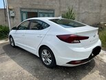 Hyundai Elantra-3