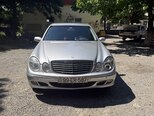Mercedes E 240-1