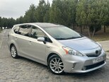 Toyota Prius V-3