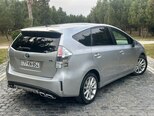 Toyota Prius V-4